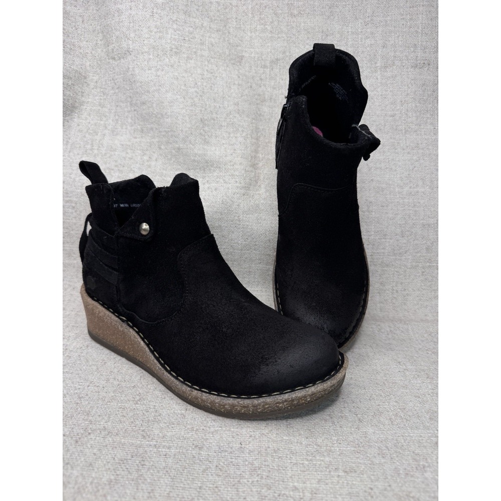 Born Vaughn Womens Ankle Boots Black Suede Wedge Side Zip Tassels Size 6/36-37